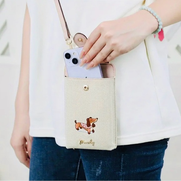 NEW Stylish Brown Embroidered Dachshund Crossbody Bag - Picture 2 of 5